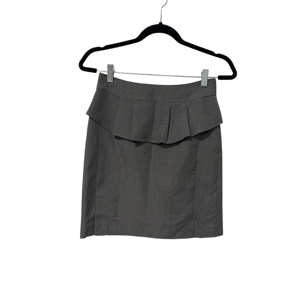 NEW Gray Ruffle Pencil Skirt, Size Small, KB326